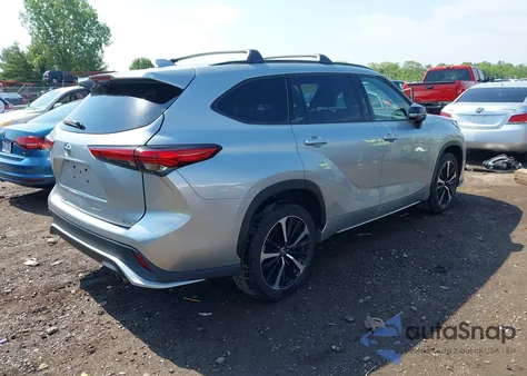 2021 Toyota Highlander Xse z USA, uszkodzony, nr VIN 5TDLZRAH1MS050811